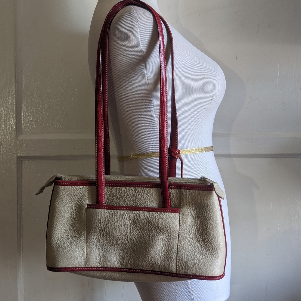 Brighton Vintage Leather Bag - Picture 3 of 9